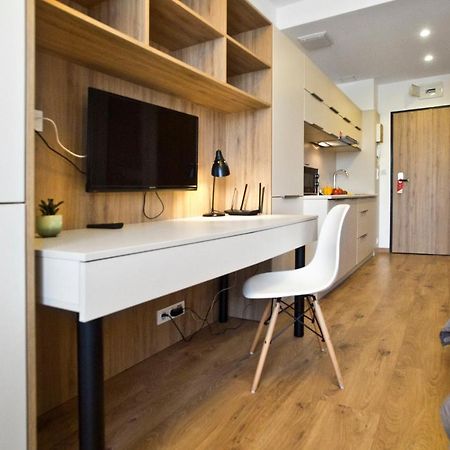 Wolska Serviced Apartments Varsovie Extérieur photo